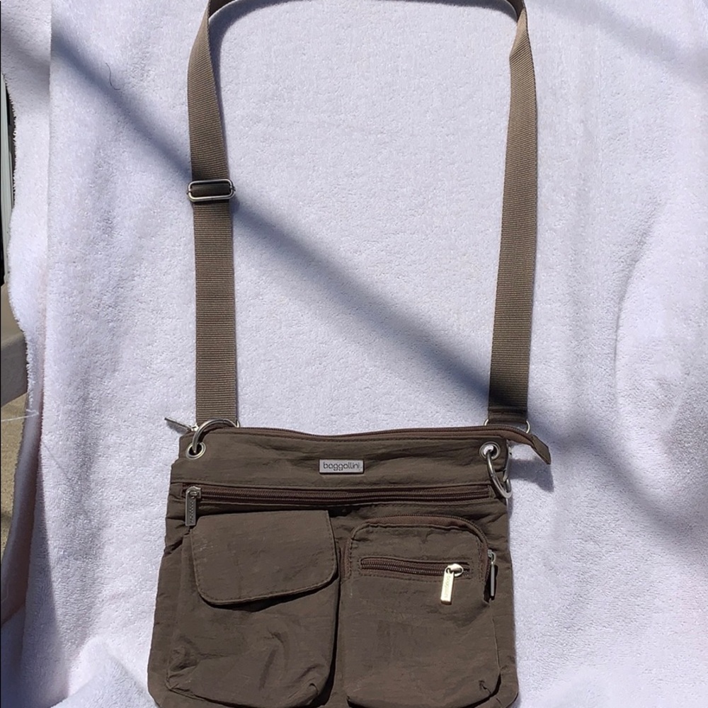 Baggallini  Nylon Crossbody Travel Bag Purse